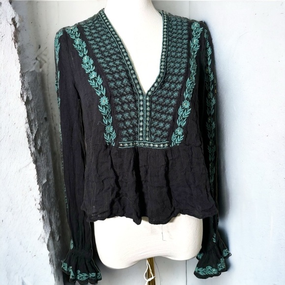 Free people teal and black embroidered peasant  blouse S - Picture 2 of 7